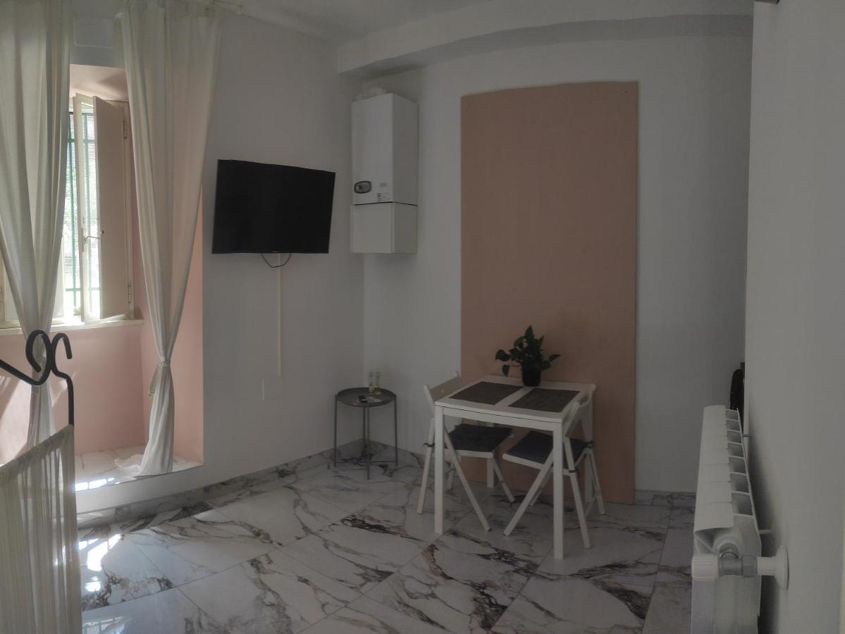 Tiberivs Home Róma Kültér fotó